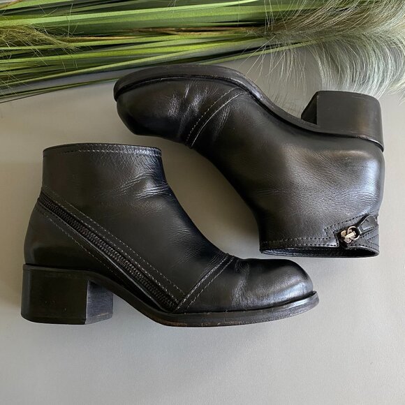 Alexander McQueen Women's Leather Ankle Boots Sz 10 - Picture 8 of 16